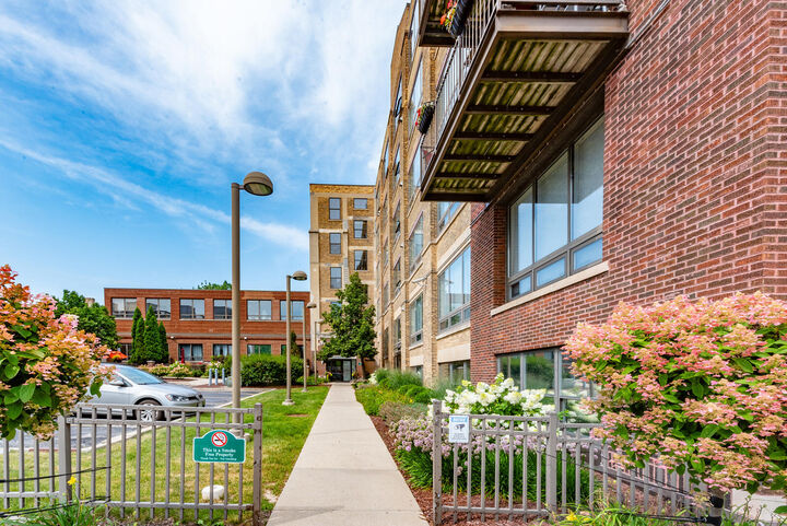 Property Photo: 234 E Reservoir Ave 203 WI 53212