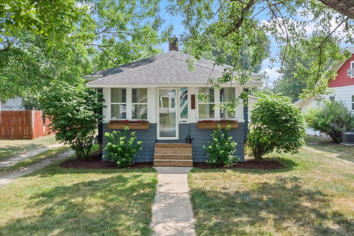 Property Photo: 336 Lewis Street MI 49341