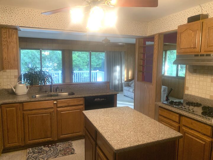 Property Photo:  1285 Appleby Court  IL 60060 