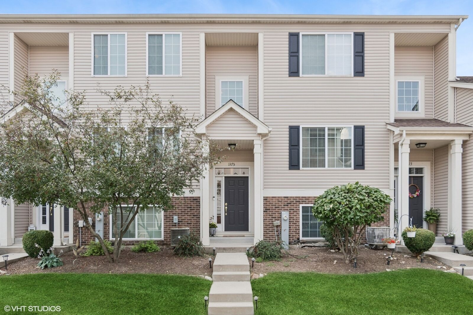 Property Photo: 1375 Manning Avenue IL 60538