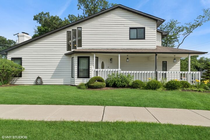 Property Photo:  1315 Ardmore Drive  IL 60073 