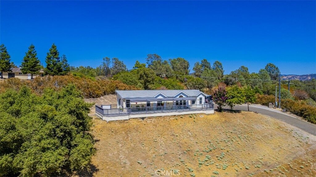 Property Photo:  43743 Woody Way  CA 93614 