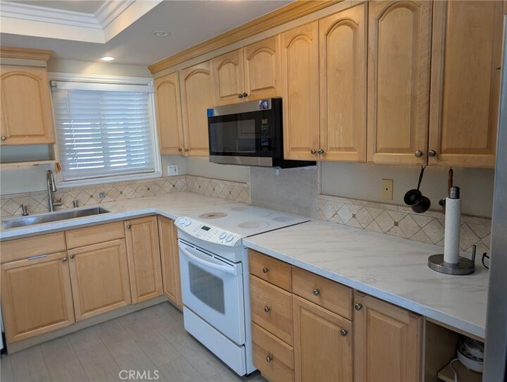 Property Photo:  2270 Via Puerta  CA 92637 