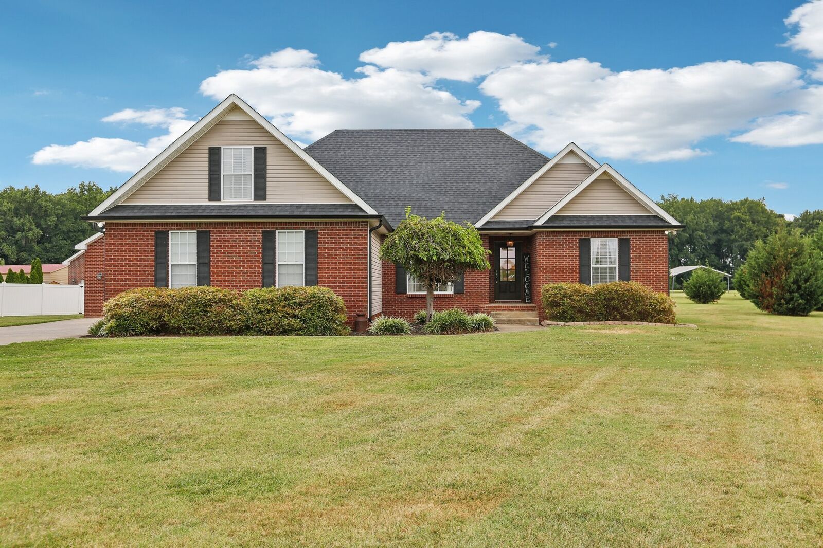 Property Photo: 195 Tylertown Rd TN 37040