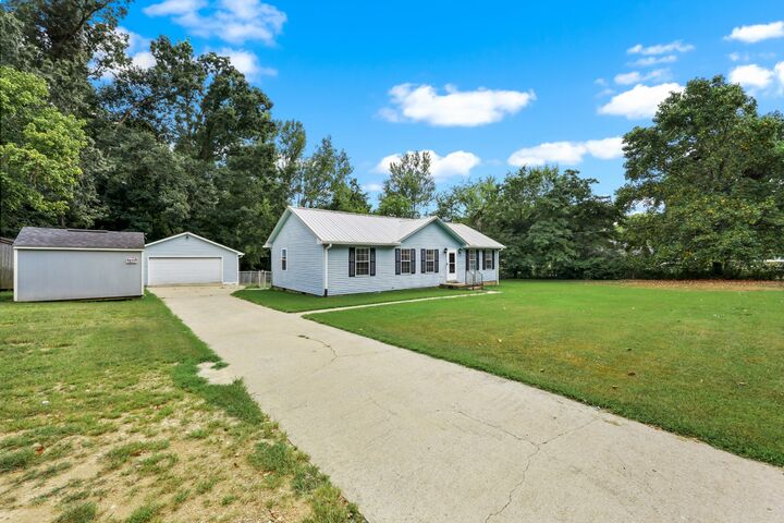 Property Photo:  148 Lexington Dr  TN 37042 