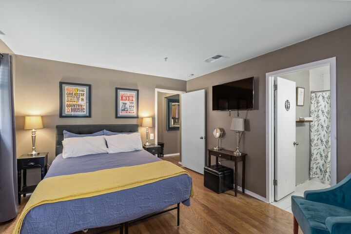 Property Photo:  1028 1st Ave N  TN 37201 