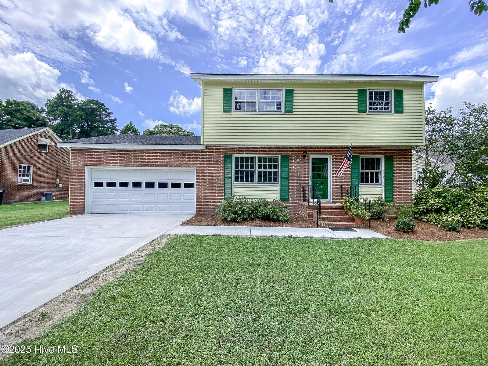 Property Photo:  1611 Midgett Drive  NC 27909 