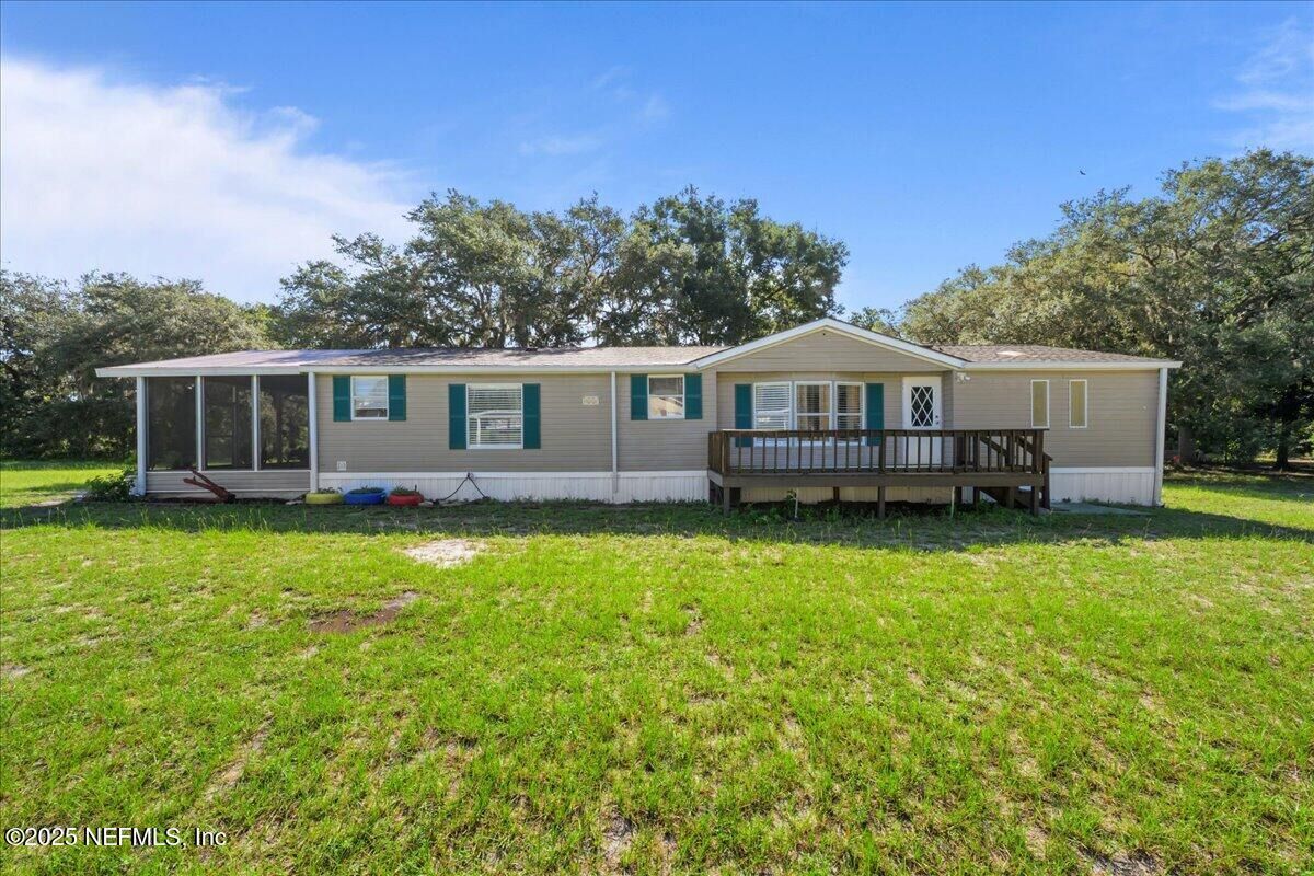 Property Photo:  116 Pennsylvania Avenue  FL 32181 