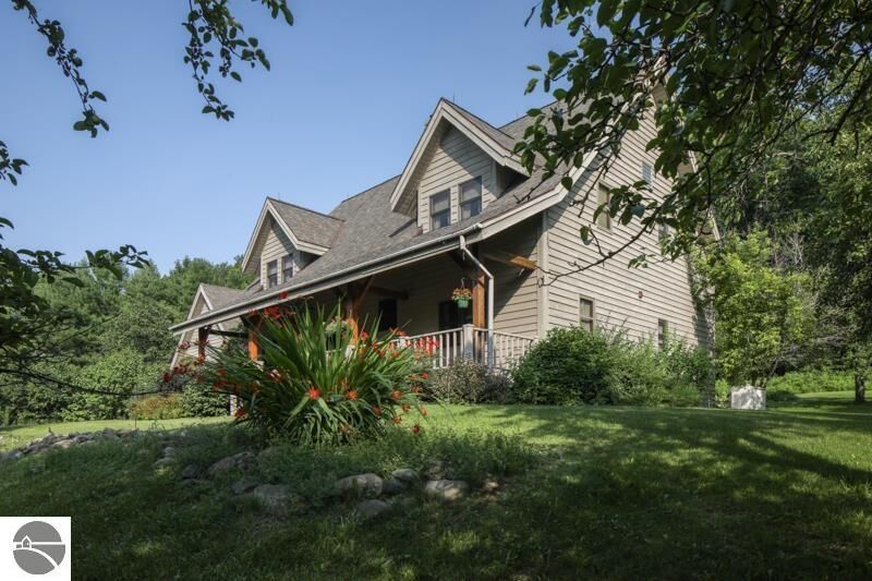 Property Photo:  12142 Peninsula Drive  MI 49686 