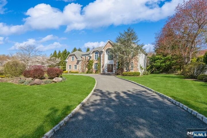 6 Lone Cedar Way  Old Tappan NJ 07675 photo