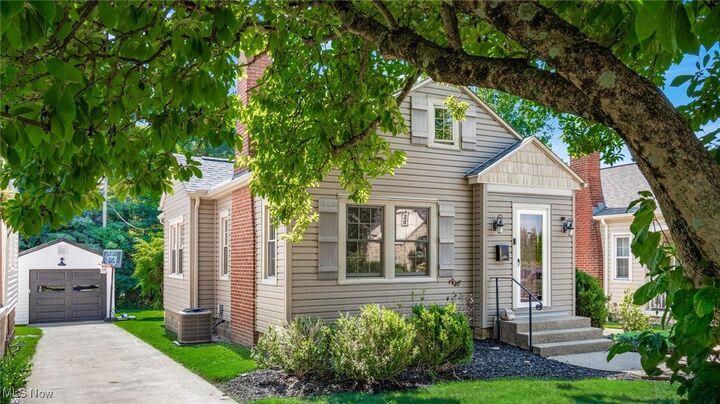 Property Photo:  1946 Euclid Avenue  OH 43701 