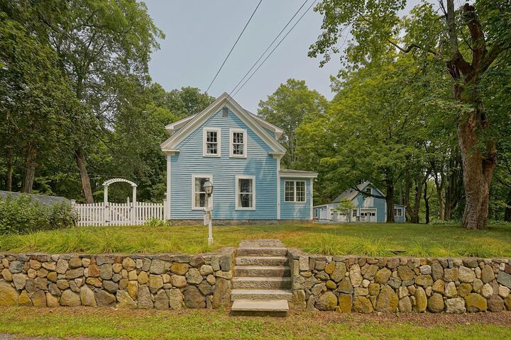 Property Photo:  299 Exeter Road  NH 03844 