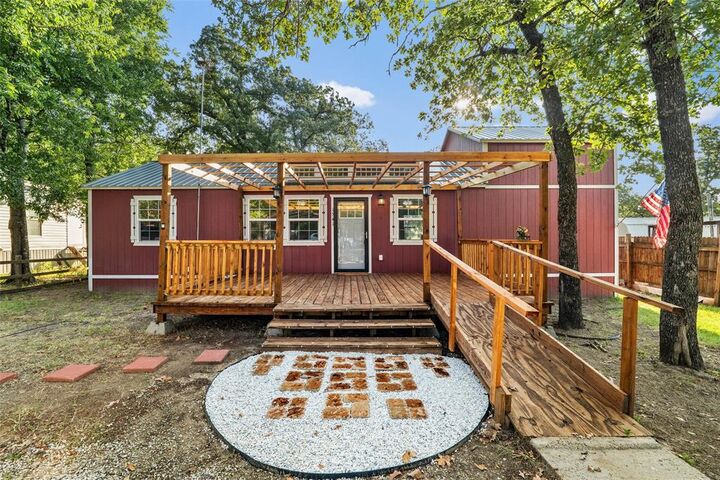 Property Photo:  1541 Dawn Drive N  TX 76020 