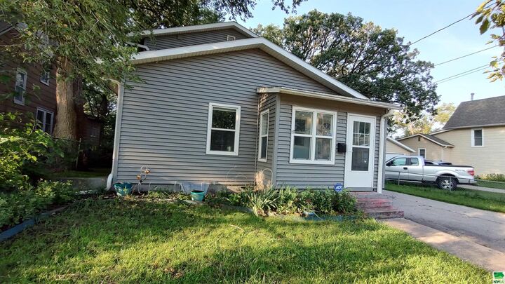 Property Photo:  2804 3rd St.  IA 51105 