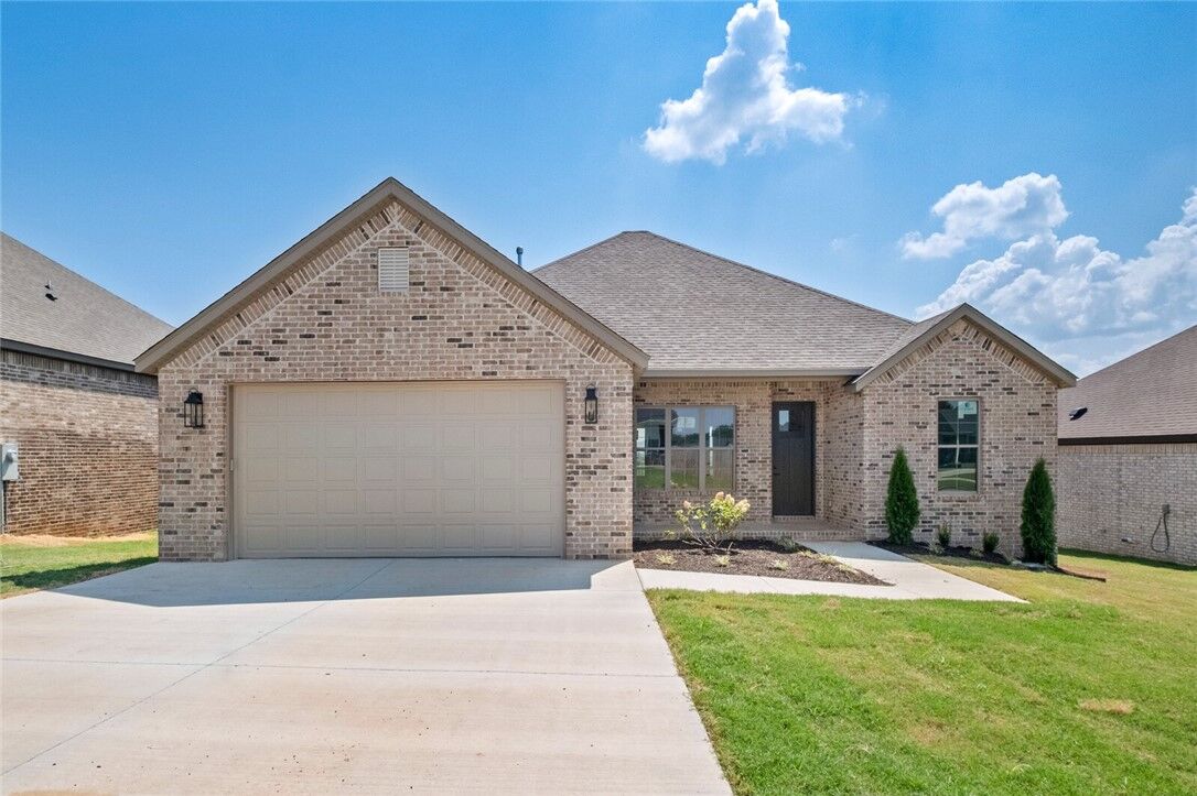 Property Photo: 101 S Eagle Mountain Street AR 72753