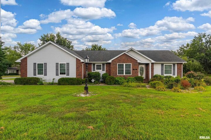 401 Bogie Drive  Herrin IL 62948 photo