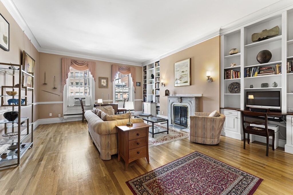 Property Photo:  265 Beacon St 4  MA 02116 
