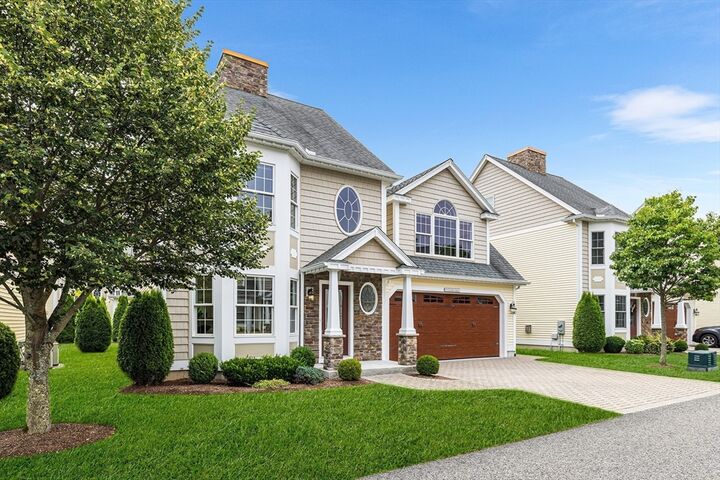Property Photo: 9 Cheshire Ln 9 MA 01876