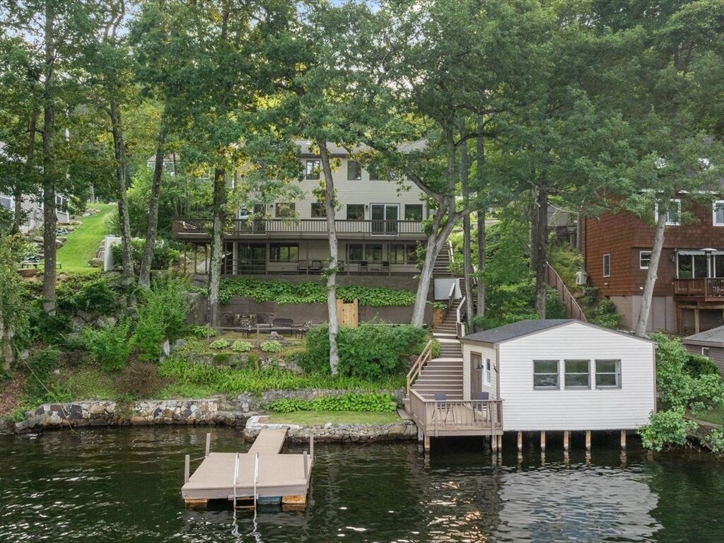 Property Photo:  105 Crockett Road  MA 01568 
