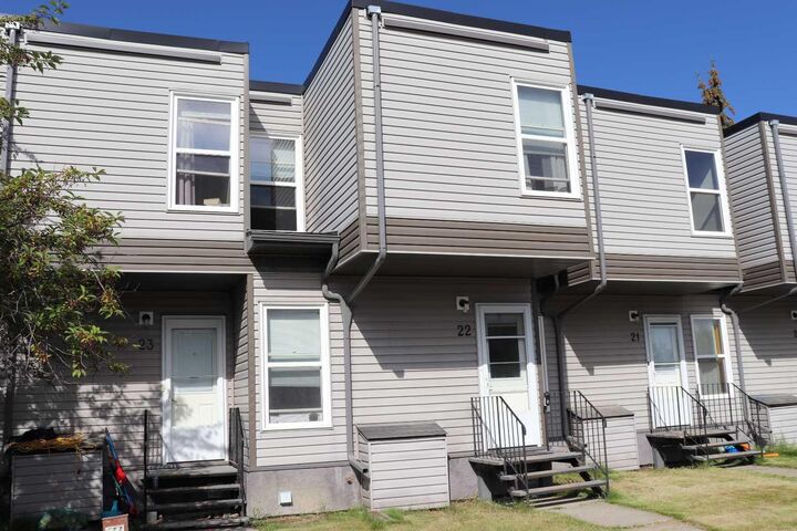 5437 10 Avenue 22  Edson AB T7E 1K2 photo