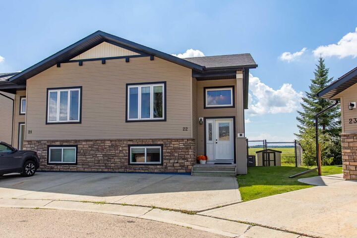 4546 Iron Wolf Place 22  Lacombe AB T4L 0G1 photo
