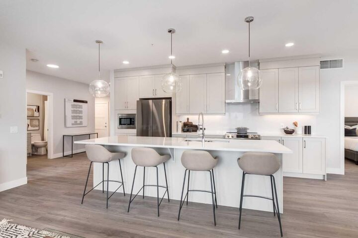 Property Photo: 2117 81 Street SW 2204 AB T3H 6H5