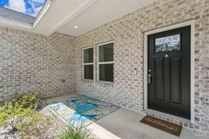 Property Photo: 296 Park Ln FL 32536