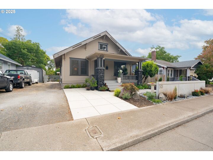Property Photo:  513 W Fourth Plain Blvd  WA 98660 