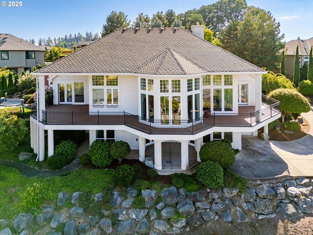 Property Photo: 1904 NW Eagles Ridge Ln OR 97321