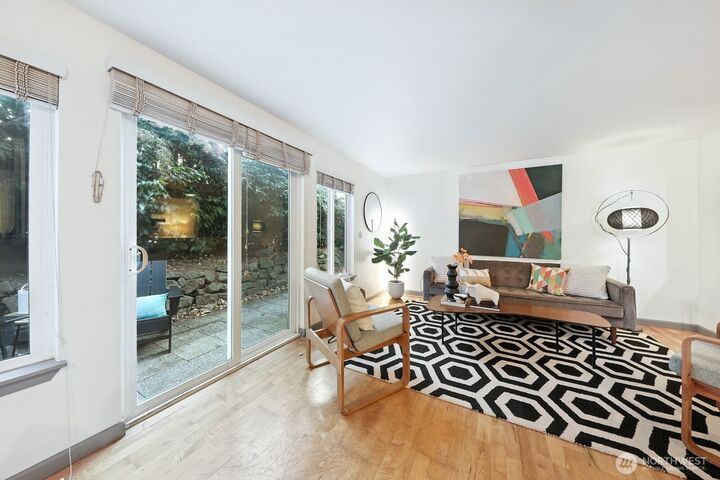Property Photo:  3661  Phinney Avenue N 101  WA 98103 