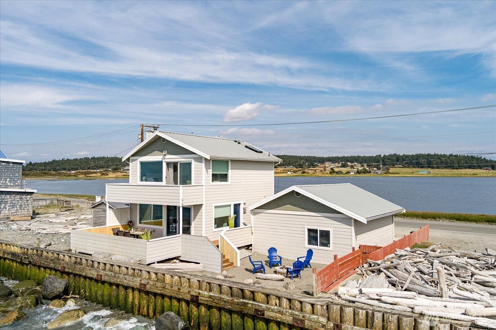 Property Photo:  2507  West Beach Road  WA 98277 