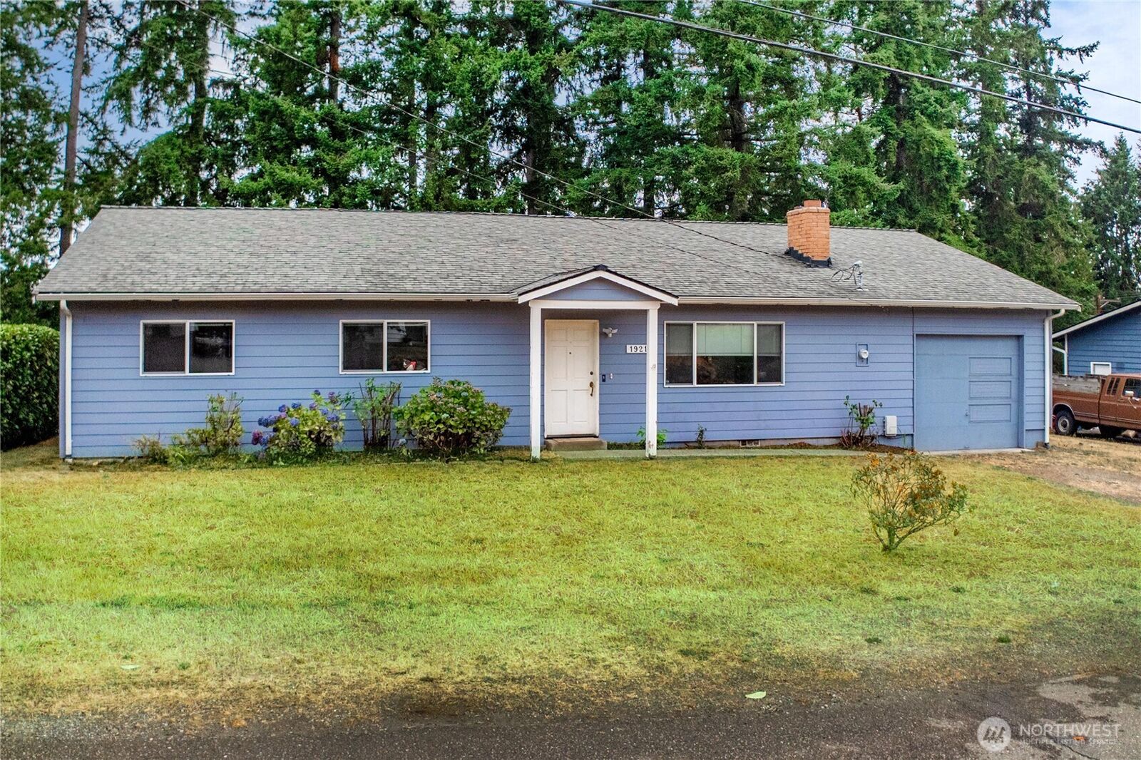 Property Photo: 19213 136th Place SE WA 98058