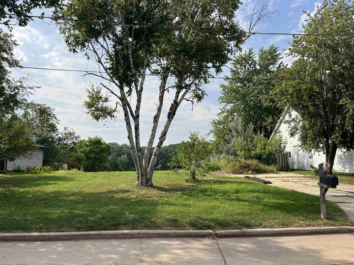 837 Cambridge Court  Appleton WI 54915 photo
