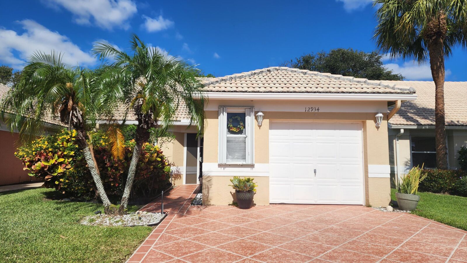 Property Photo: 12934 Hampton Lakes Circle FL 33436