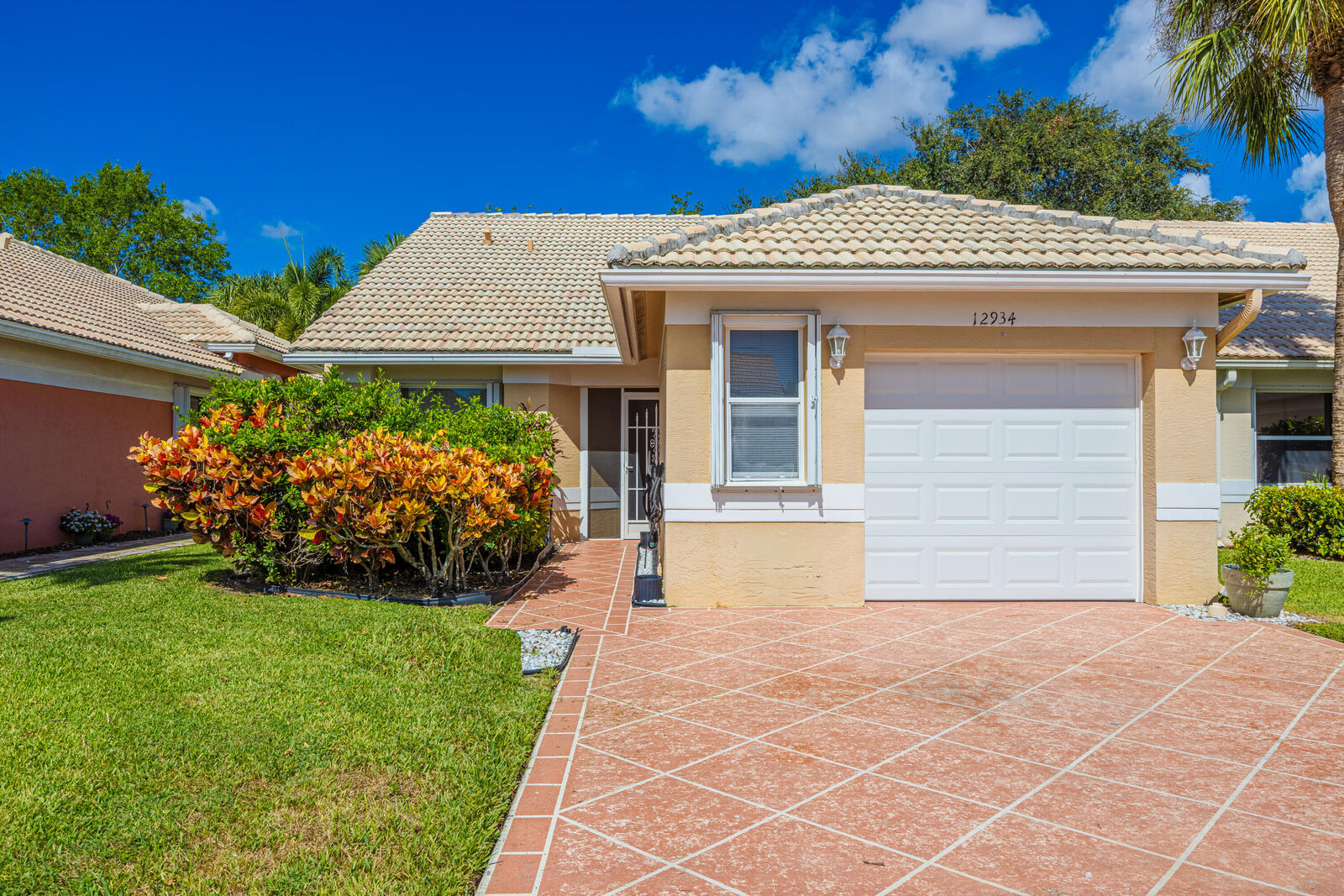 Property Photo:  12934 Hampton Lakes Circle  FL 33436 