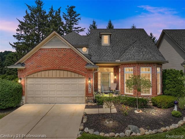 5540 River Park Drive  Waterford Twp MI 48327 photo