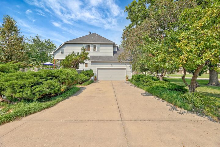 Property Photo: 15839 E Sharon Ln KS 67230