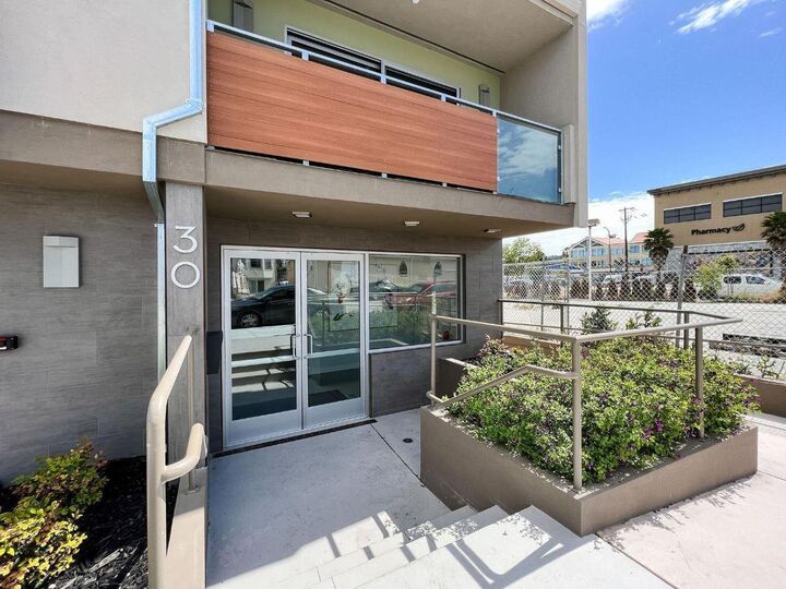 Property Photo: 30 Hermosa Avenue 302 CA 94030