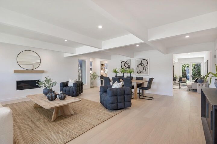Property Photo: 790 Montrose Avenue CA 94303