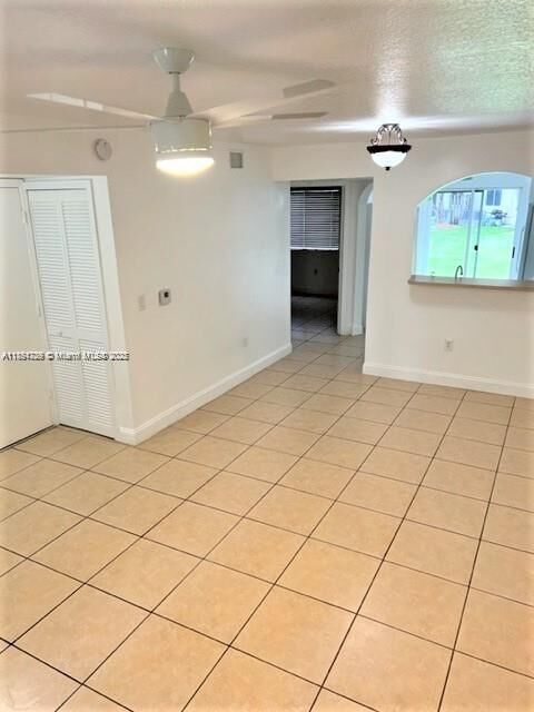 Property Photo:  2920 SE 13th Rd 104-45  FL 33035 