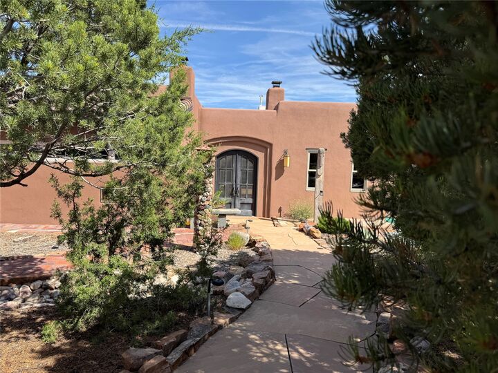 Property Photo:  67 Vallecito Road  NM 87506 