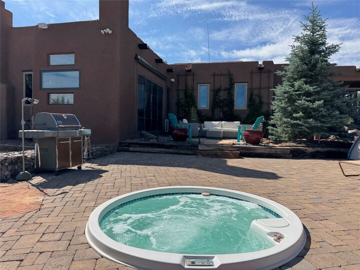 Property Photo:  67 Vallecito Road  NM 87506 