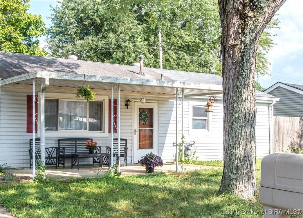 Property Photo: 202 Lynda Avenue IN 47129