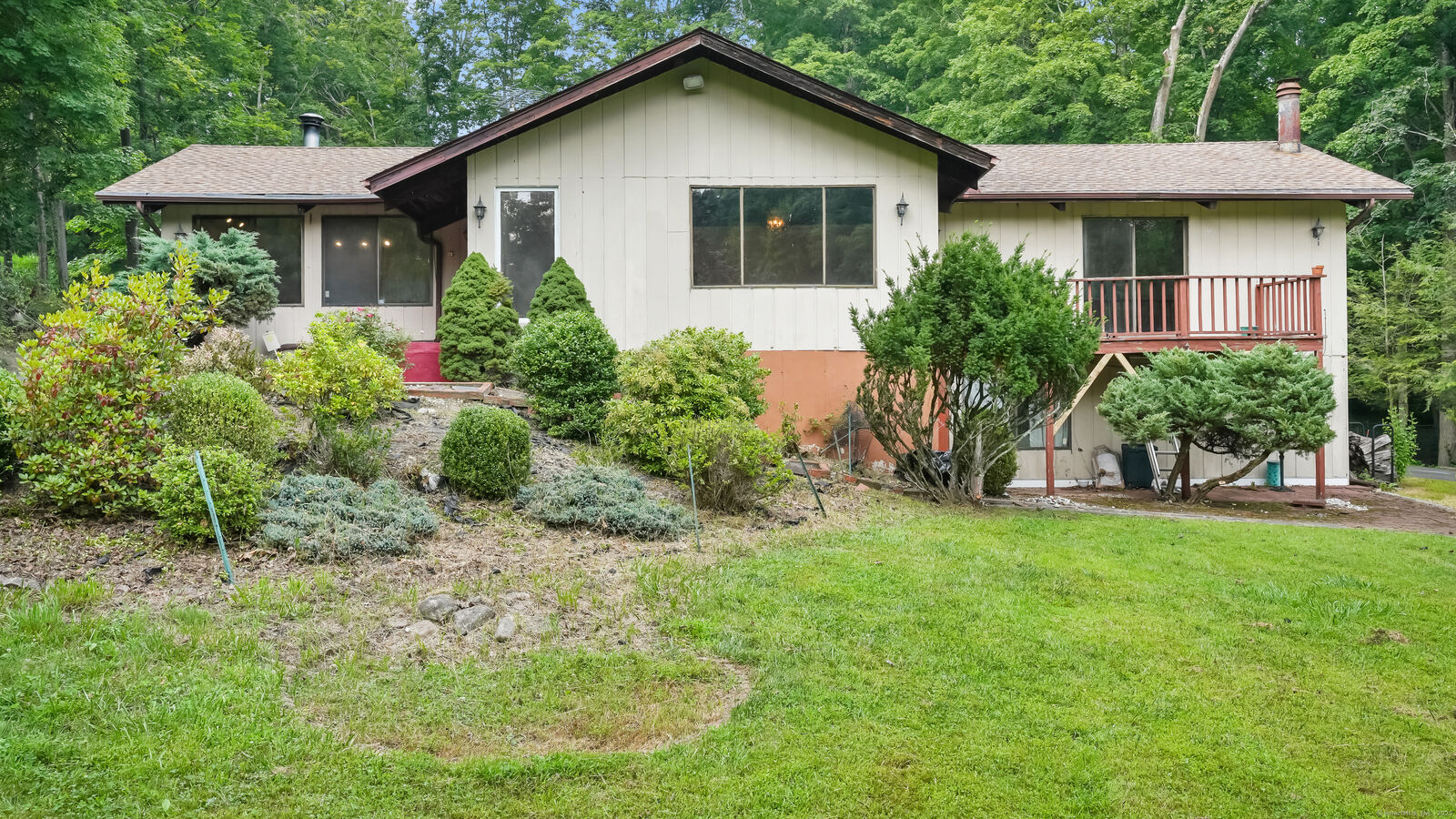 Property Photo:  13 Fir Drive  CT 06811 