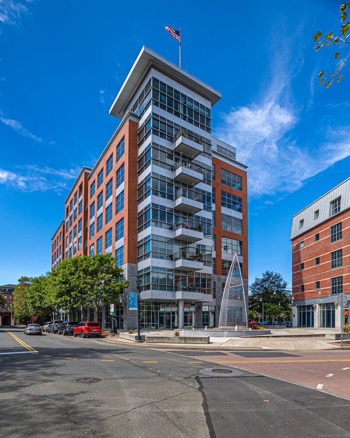 Property Photo: 33 North Water Street 804 CT 06854