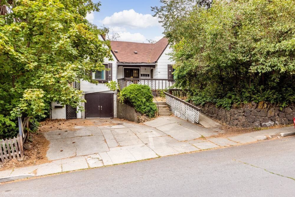 Property Photo: 1114 W 7th Ave WA 99204