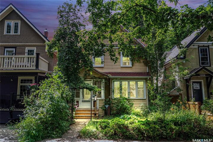 Property Photo:  1004 Eastlake Avenue  SK S7N 1A7 