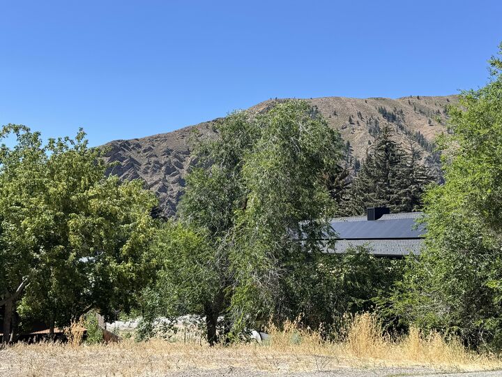 209 N 3rd Ave  Hailey ID 83333 photo