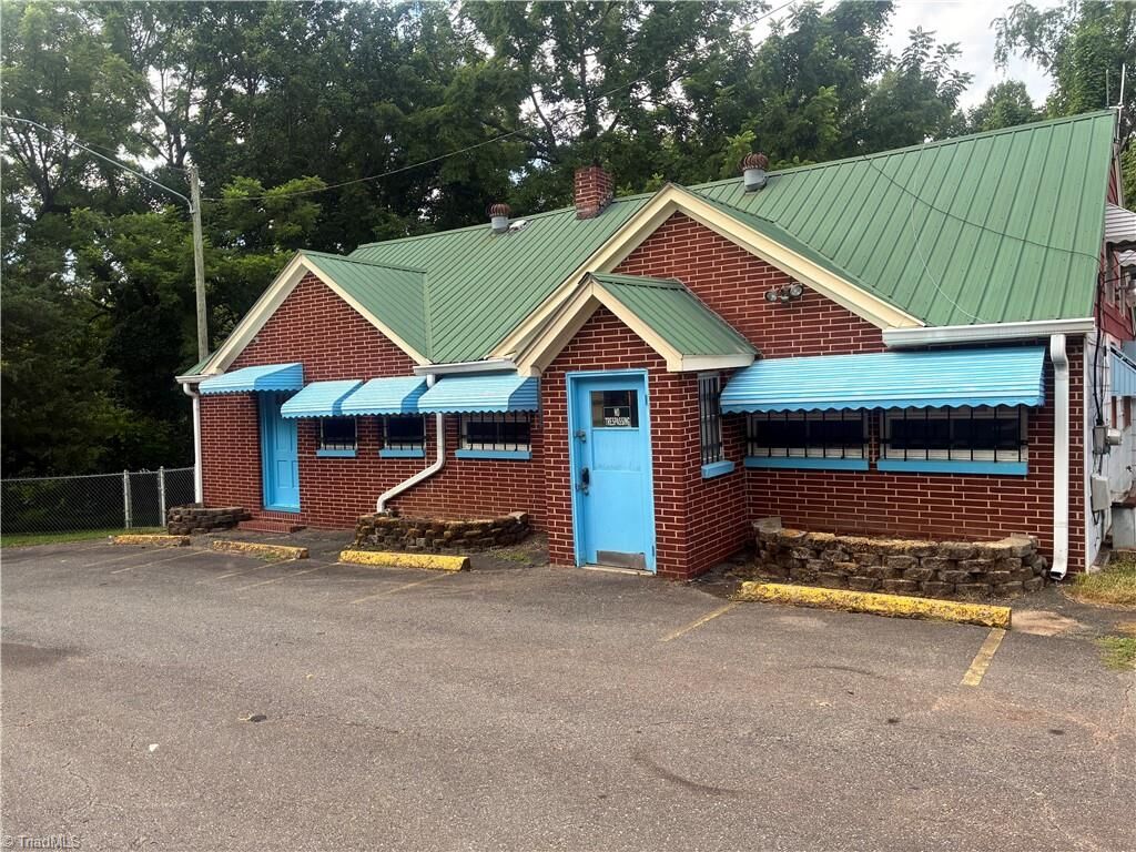 Property Photo:  278 Old US Highway 52  NC 27030 