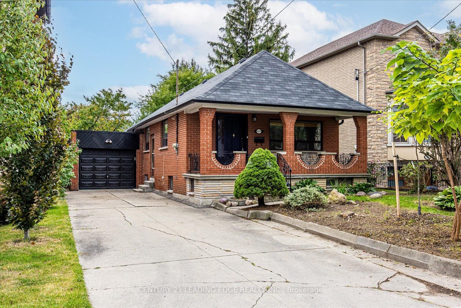 Property Photo:  127 Glen Park Avenue  ON M6B 2C6 
